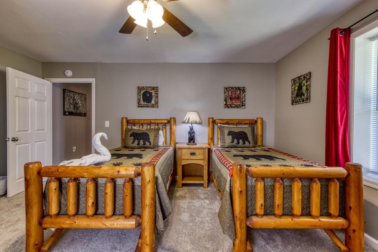 Fun & Games By Honeybearcabins 2Br/1Ba Sleeps 7 Sevierville Exterior foto